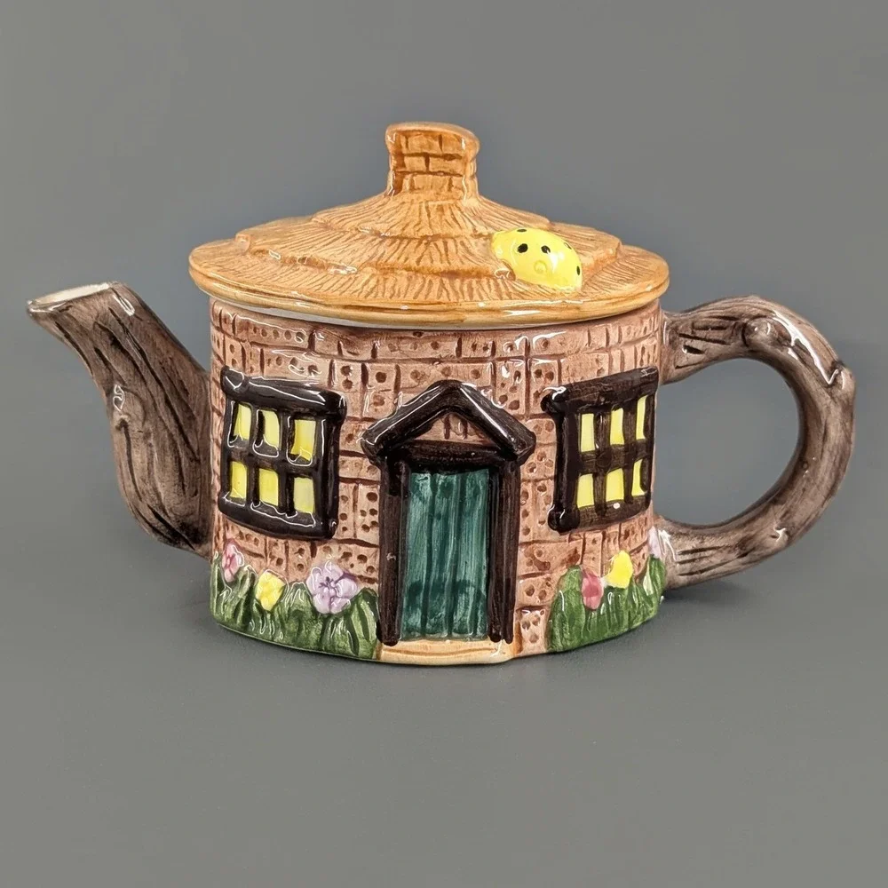 Vintage Ceramic Cottage Teapot Thatched Roof Ladybug Whimsical Tea Pot 4.5